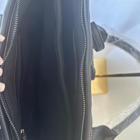 XL Valentino Orlandi Quilted Tote w/ Crossbody! Perfect for laptop!  $359 MSRP - Picture 6 of 8